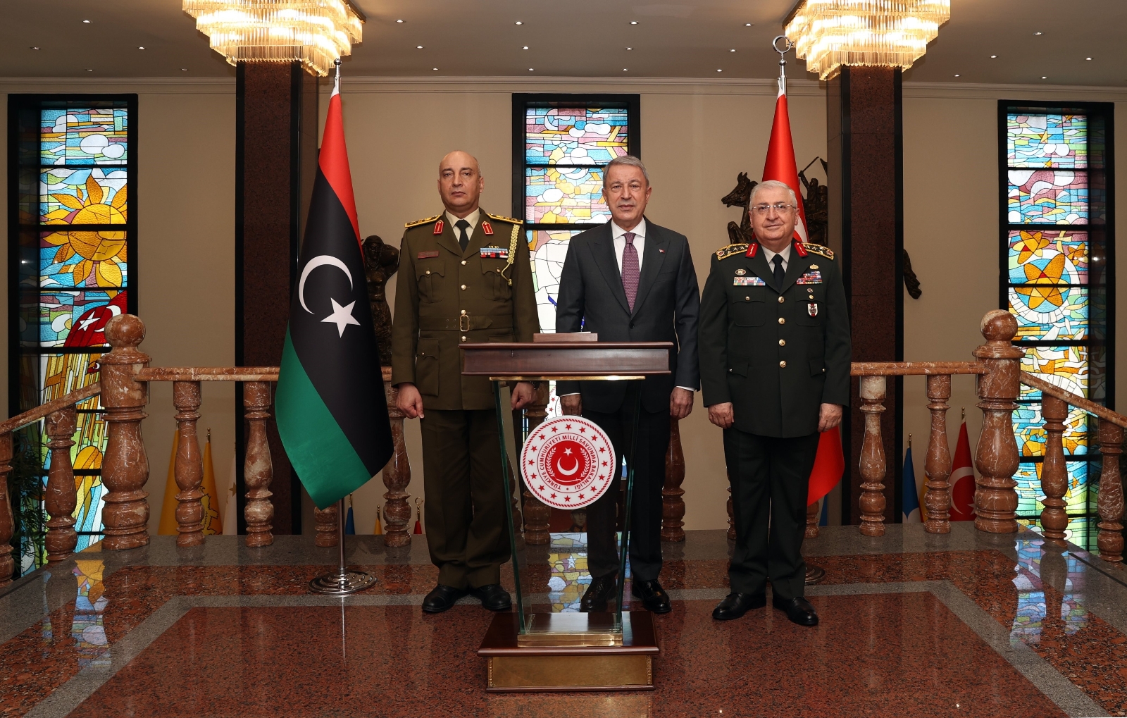 Milli Savunma Bakanı Hulusi Akar, Libya Genelkurmay Başkanı Orgeneral Mohamed Elhadad’ı kabul etti