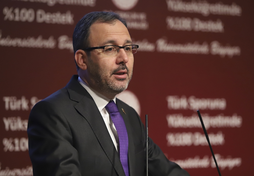 Milli sporculara burs verecek vakıf üniversitelerinin sayısı 52’ye çıkarıldı