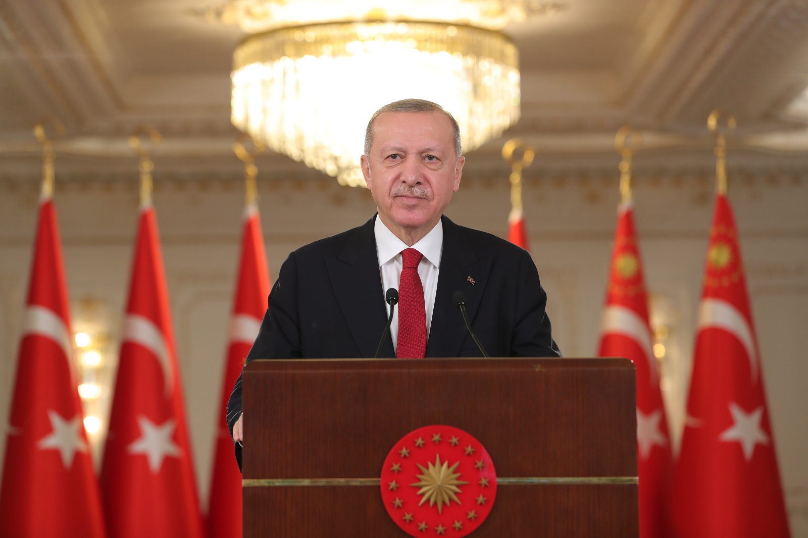 “Milyarlarca insanın ilk doz aşıya dahi erişememesi insani değerler adına endişe verici”