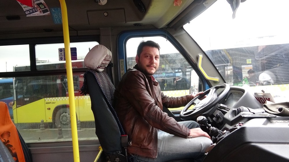 Minibüs şoföründen örnek davranış
