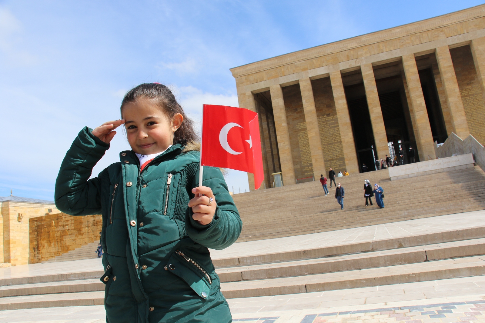 Minik Hira Anıtkabir’e kavuştu