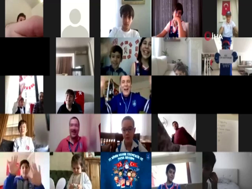 Minikler 23 Nisan’ı Anadolu Efes ile birlikte dijital ortamda kutladı