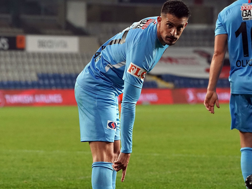 Mirallas’tan ırkçılığa tepki!