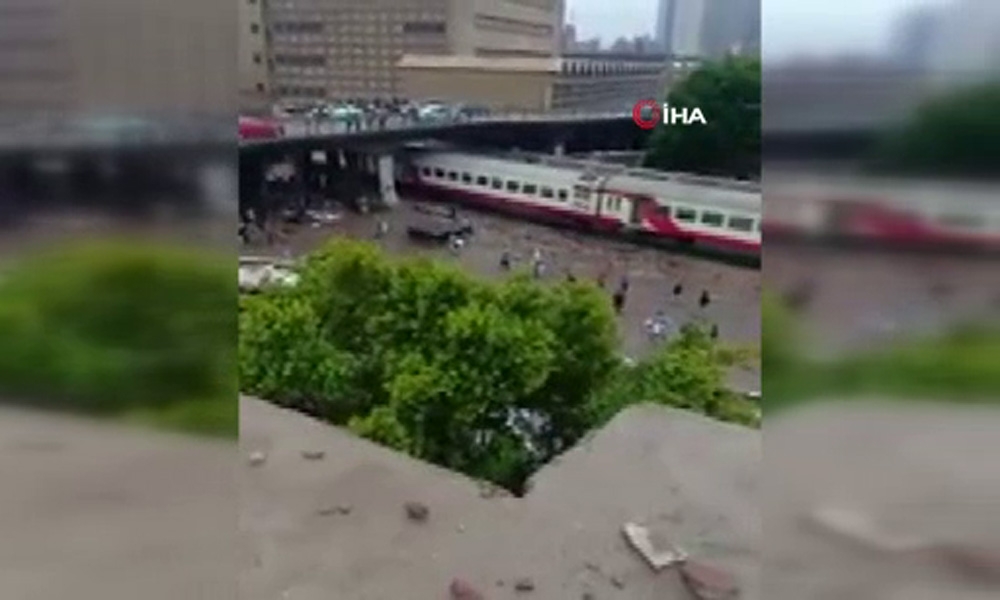 Mısır’da iki yolcu treni çarpıştı: 13 yaralı