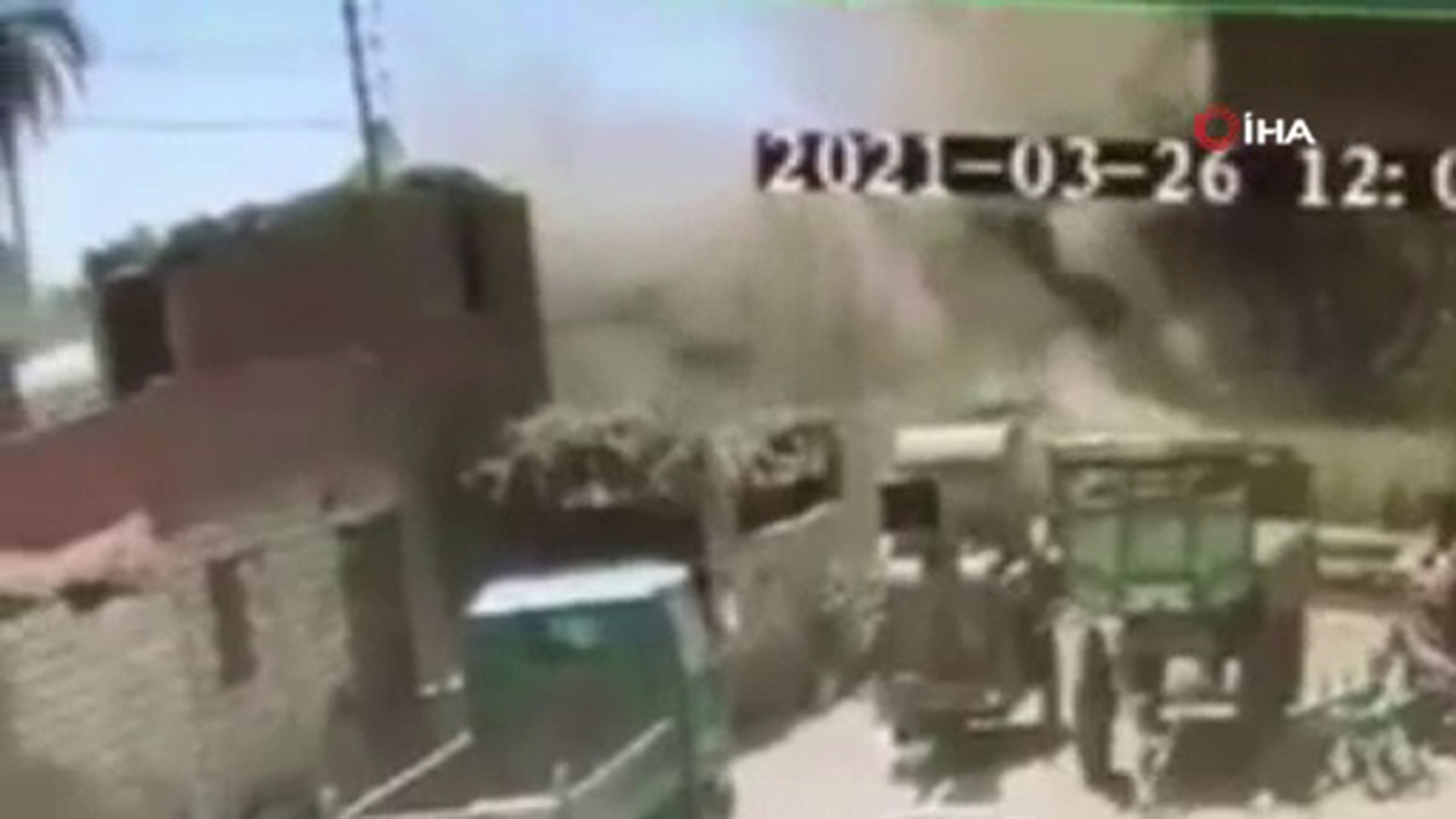 Mısır’da trenlerin çarpıştığı anın görüntüsü ortaya çıktı
