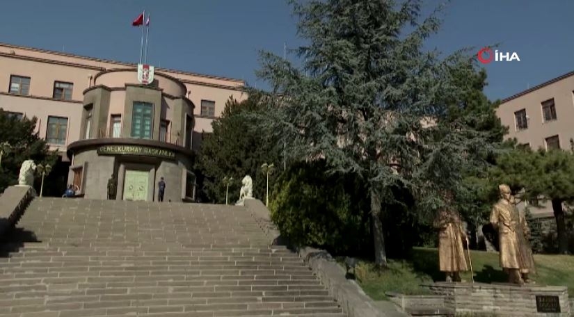 “Montrö” bildirisine imza atan 10 emekli amirale gözaltı kararı