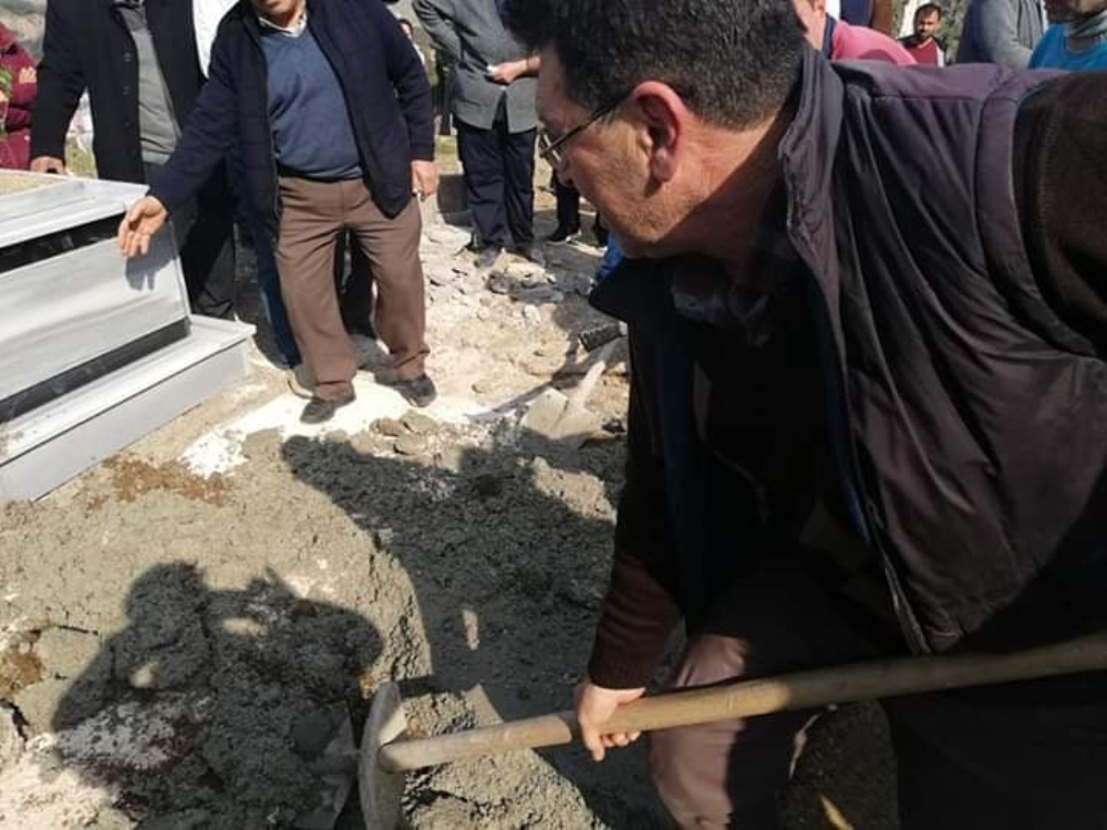 Morgda cenazeler karıştı, mezar açıldı