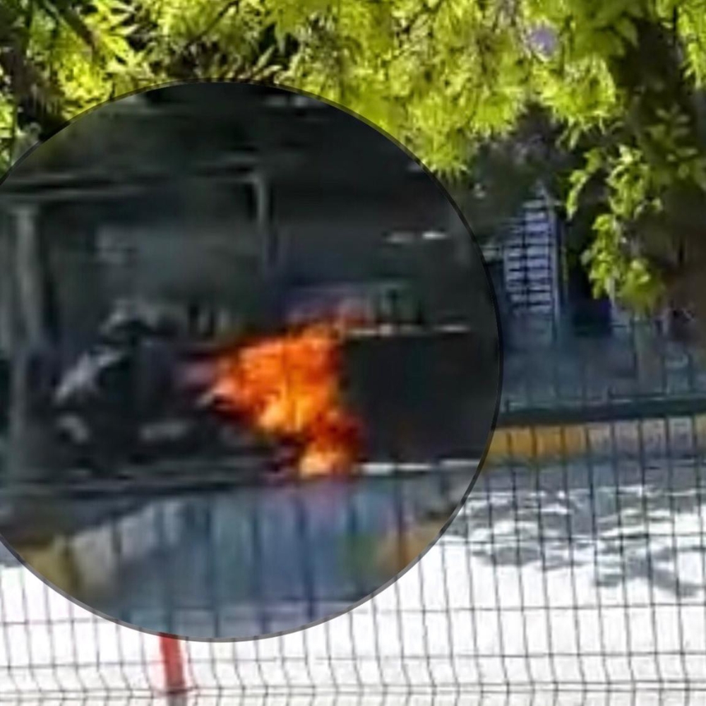 Motosiklet alev alev yandı