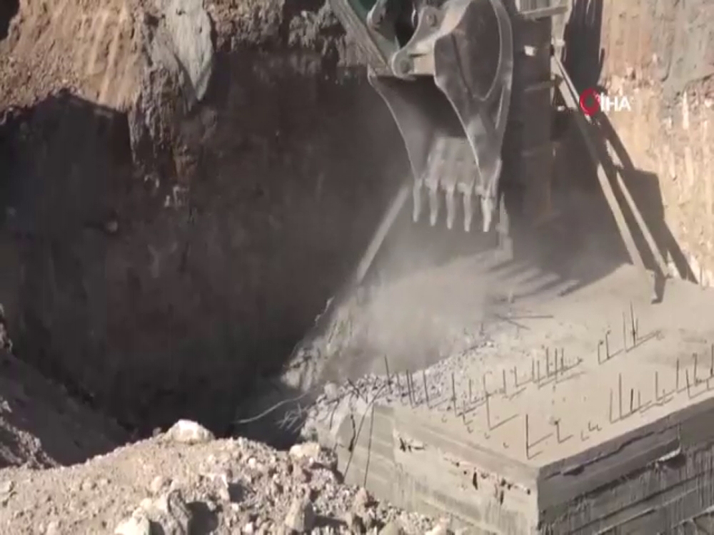 Msb: Rasulaynda Tespit Edilen Yeni Tüneller İş Makineleriyle Kapatıldı”