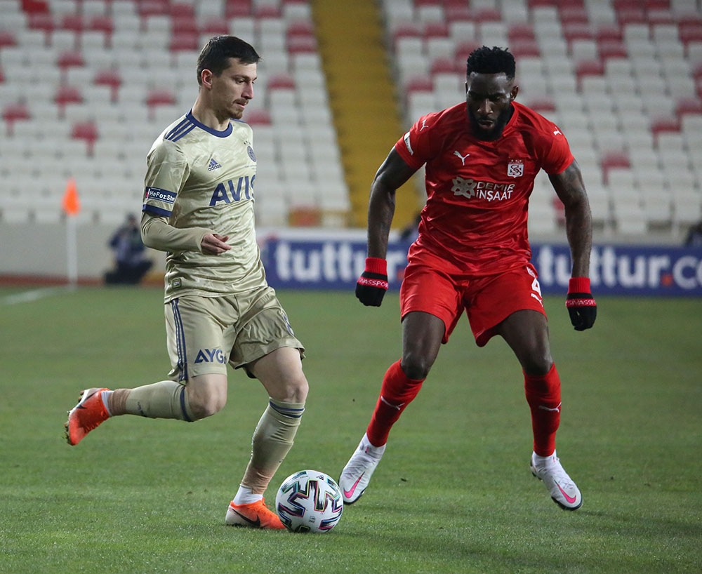 Mücadelenin ilk yarısı 1-1 beraberlikle sonuçlandı