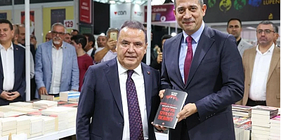 Muhittin Böcek'in Ali Mahir Başarır'a 10 milyon lira verdiği ortaya çıktı