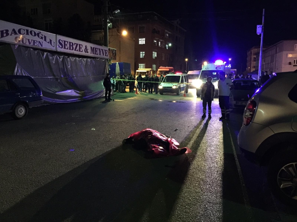 Muhtarı Sokak Ortasında Öldürdüler