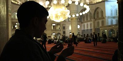 Mukaddes üç ayların ilk kandili perşembe günü idrak edilecek