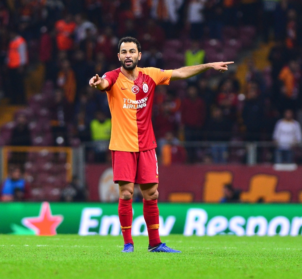 “Muslera en kısa sürede sahalara dönecektir”