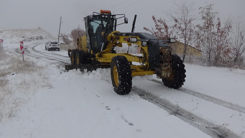 Muşta 30 Köy Yolu Ulaşıma Kapandı