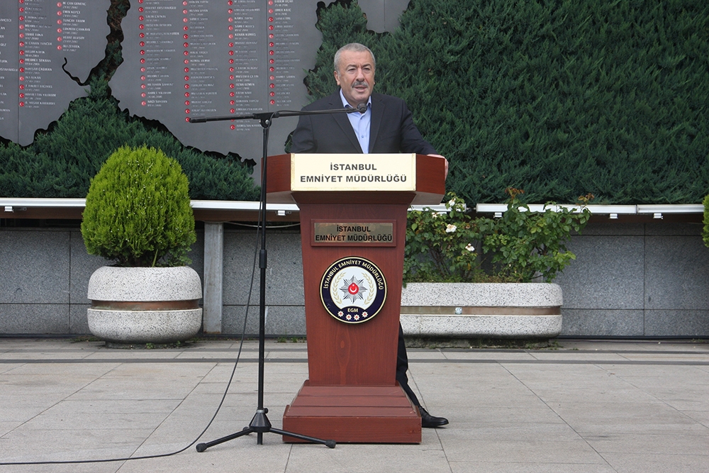 Mustafa Çalışkan personelle vedalaştı