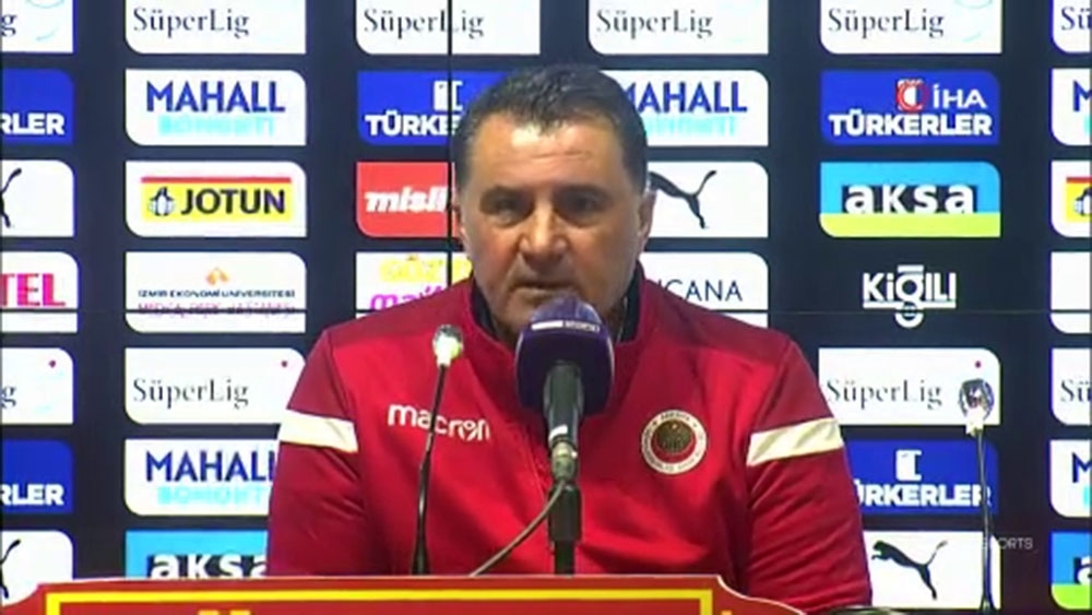 Mustafa Kaplan: 