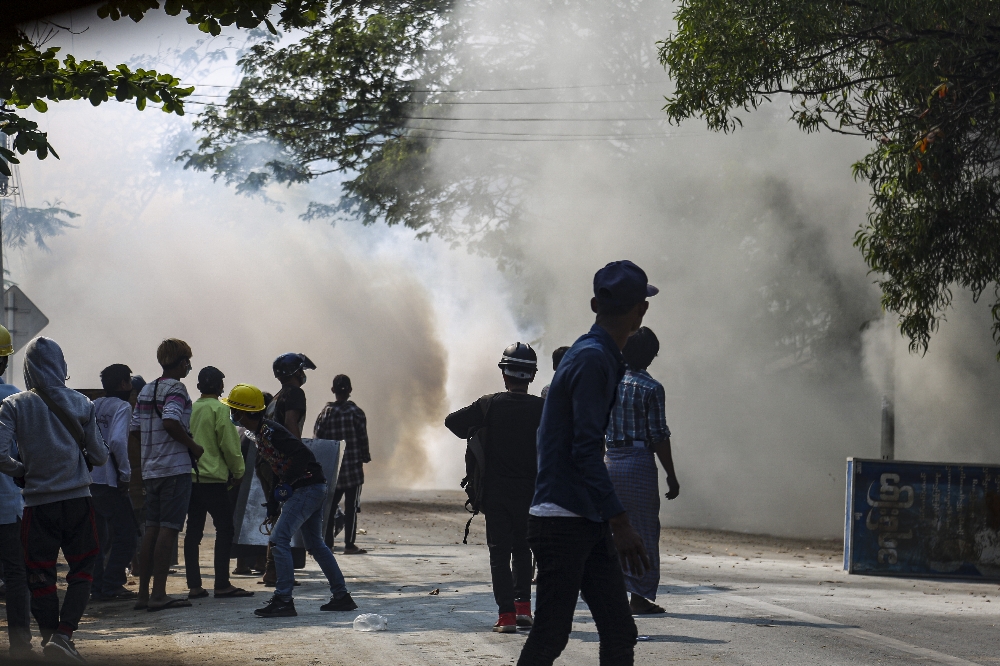 Myanmar’da darbeciler 1 protestocuyu daha öldürdü