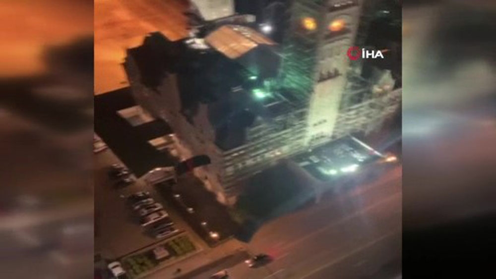 Nashville’de bir otelin çatısından iki paraşütlü atladı