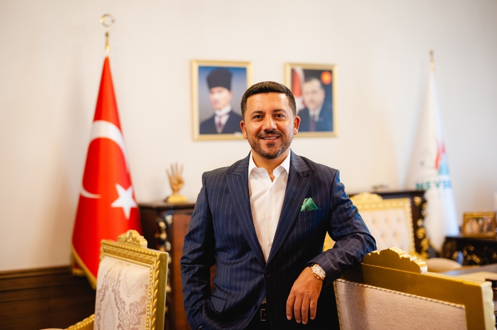 Nevşehir Belediye Başkanı Rasim Arı, sağlık sorunları nedeniyle görevinden istifa etti