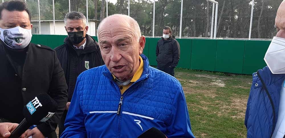 Nihat Özdemir: 