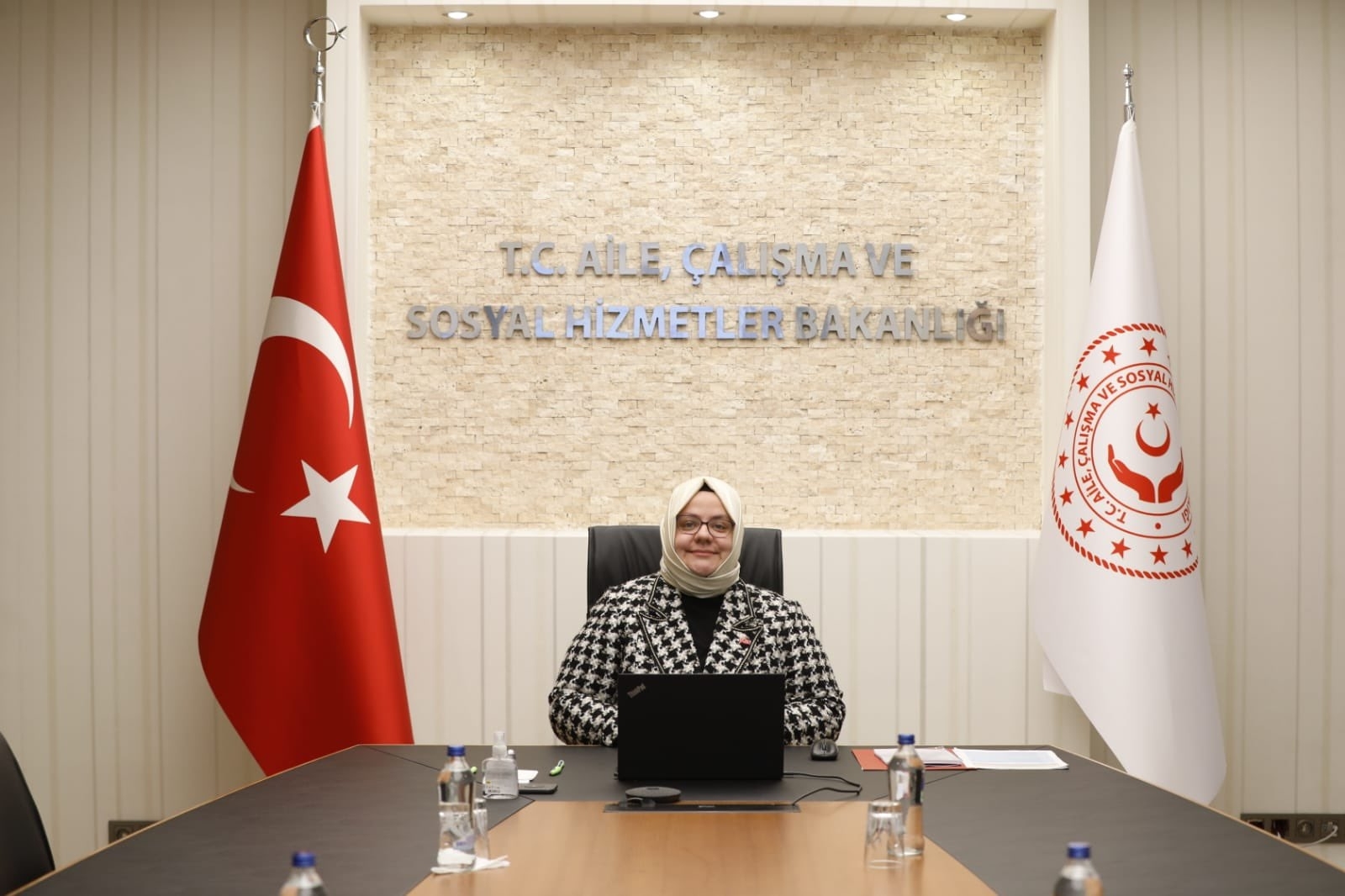 “Nisan ve mayıs aylarında yiyecek ve içecek sektöründeki çalışanlarımıza destek sağlayacağız”