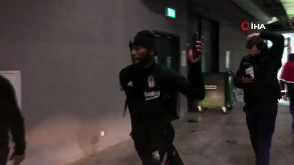 N’Koudou derbi galibiyetini dans ederek kutladı