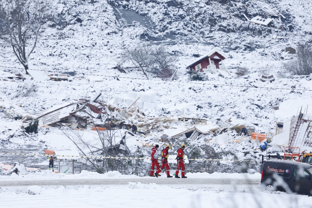 Norveç’teki heyelanda 3. kişinin cansız bedenine ulaşıldı