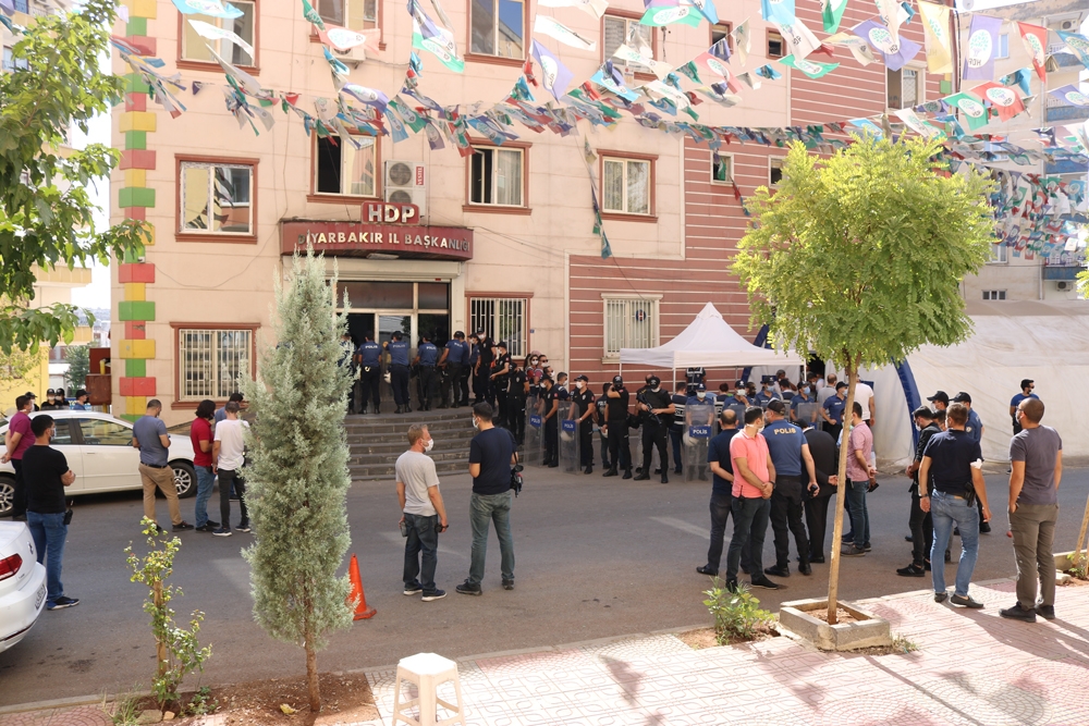 O aileler Kobani olaylarına ilişkin gözaltıları sevinçle karşıladı