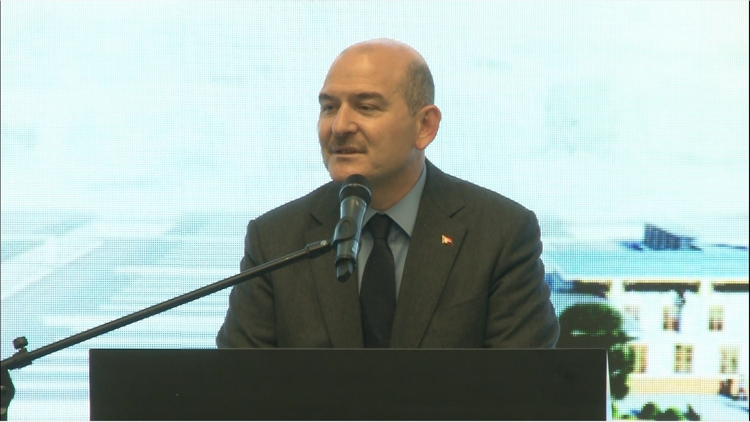 “O bildiri de bizi dünyanın bu düzenine teslim etmek isteyenler tarafından sufle edilmiş bir bildiridir”