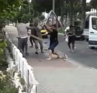 O kavga 2 günlük yevmiye meselesi yüzünden çıkmış !