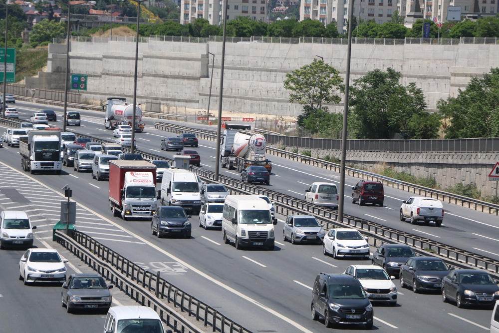 Öğle saatlerinde TEM’de dikkat çeken yoğunluk