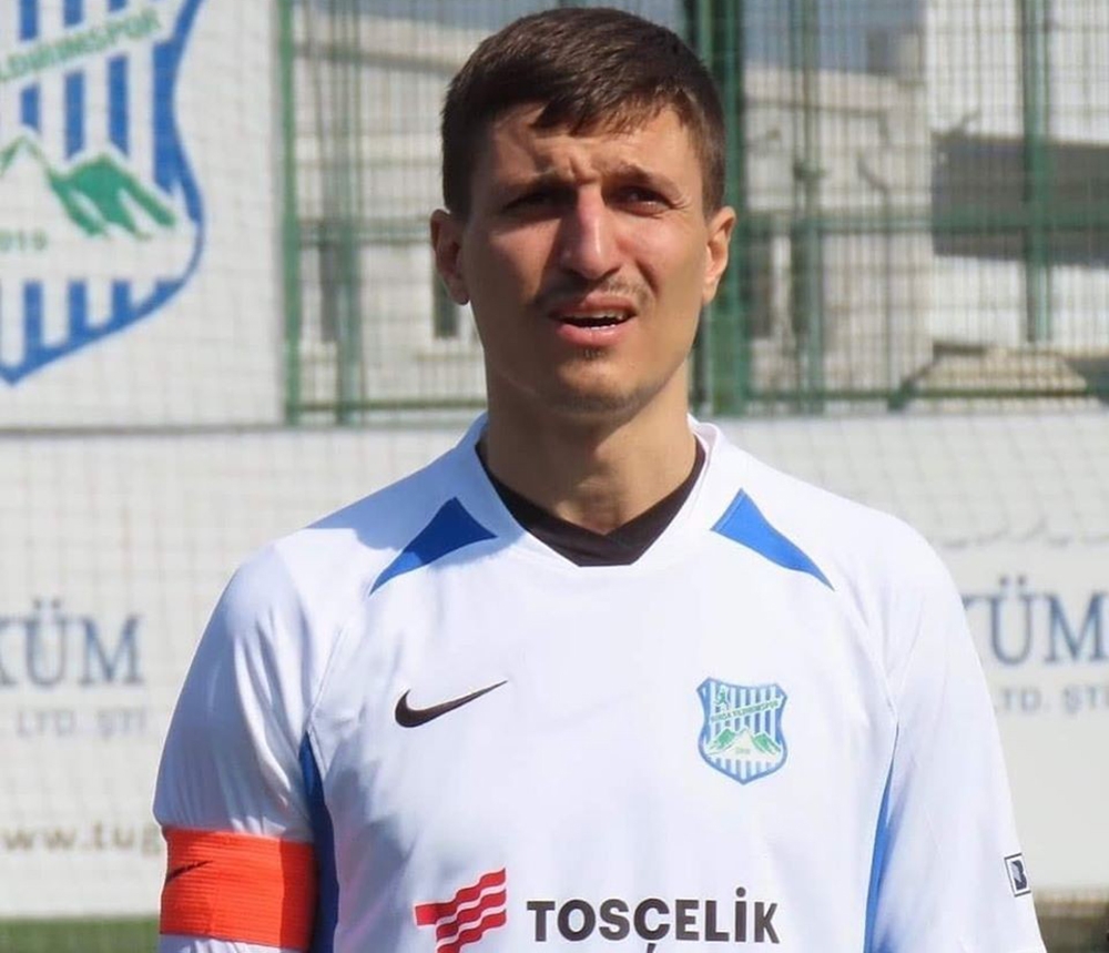 Oğlunu boğduğu iddiasıyla tutuklanan futbolcu ilk duruşmada savunma yapmadı