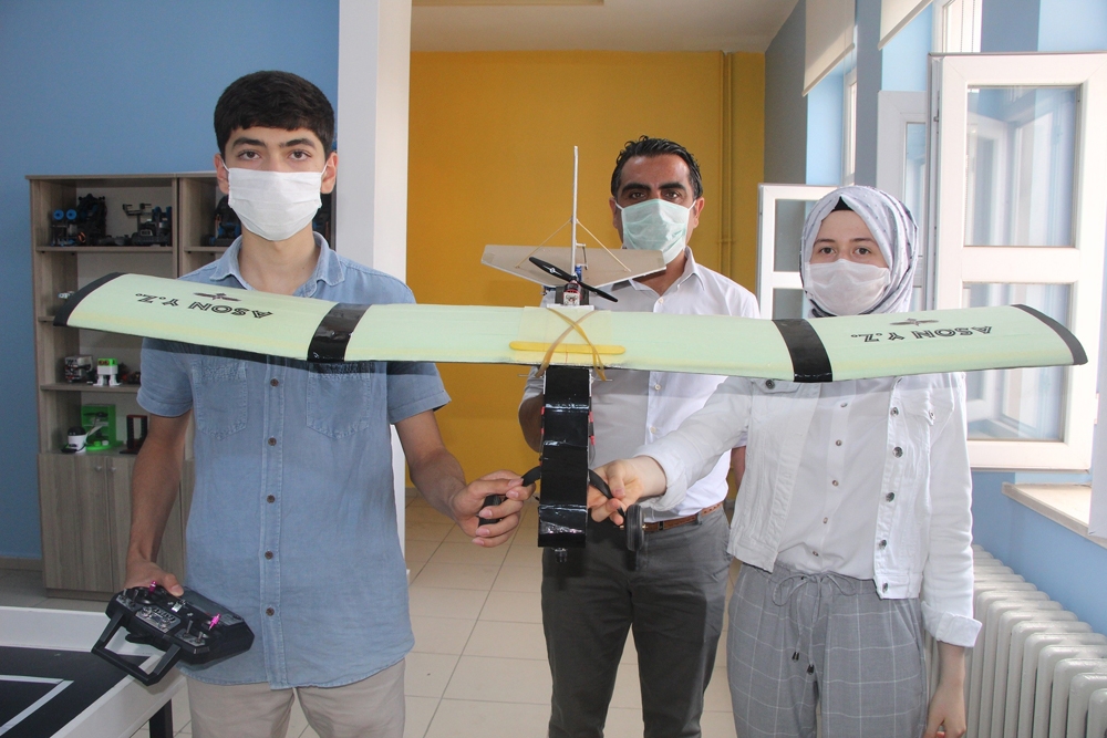 Öğrenciler, deprem sonrası yapay zeka ile hasar tespiti yapan yazılım geliştirdi