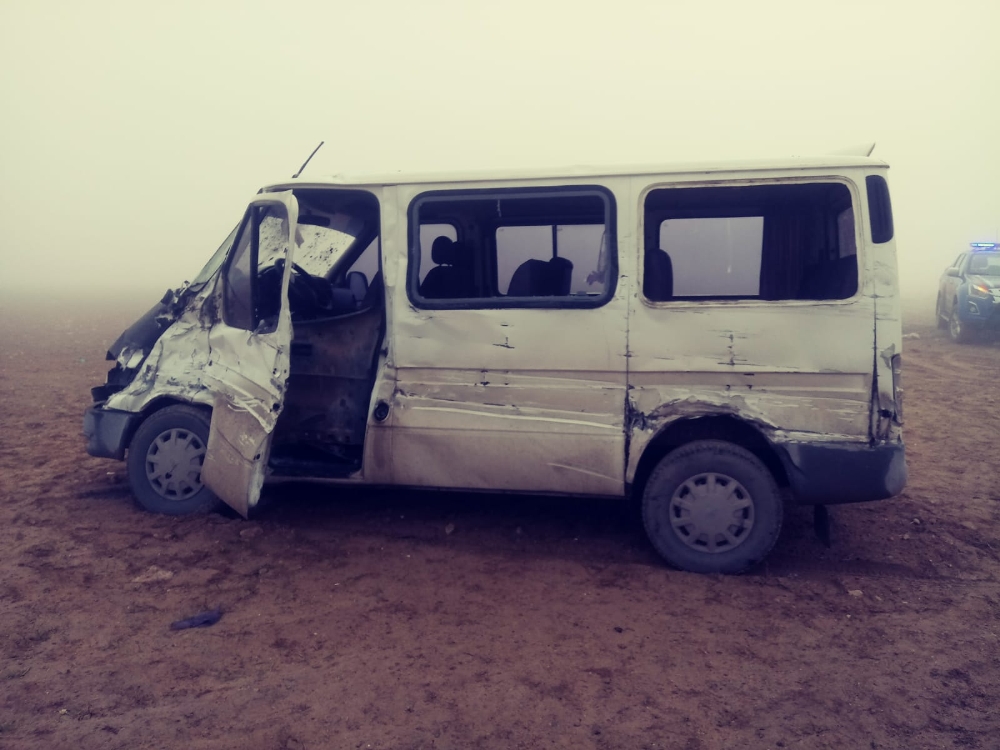 Öğretmenleri Taşıyan Minibüs Kamyonla Çarpıştı: 13 Yaralı