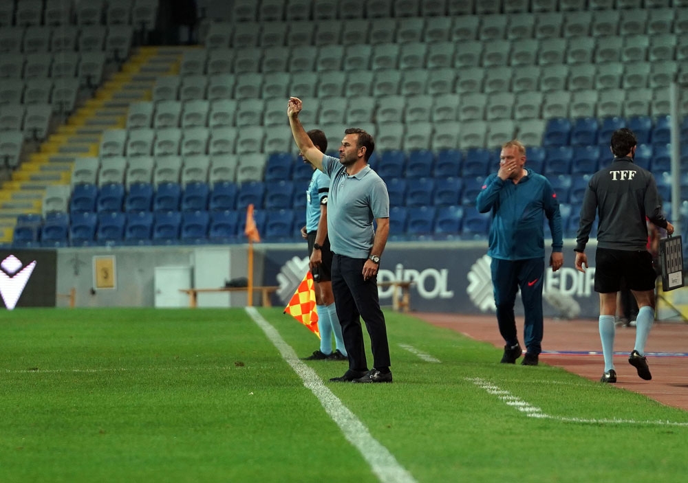 Okan Buruk adını tarihe yazdırdı