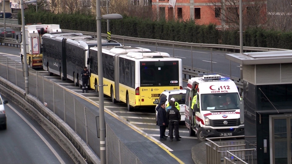 Okmeydanı’nda metrobüs kazası: 1 yaralı