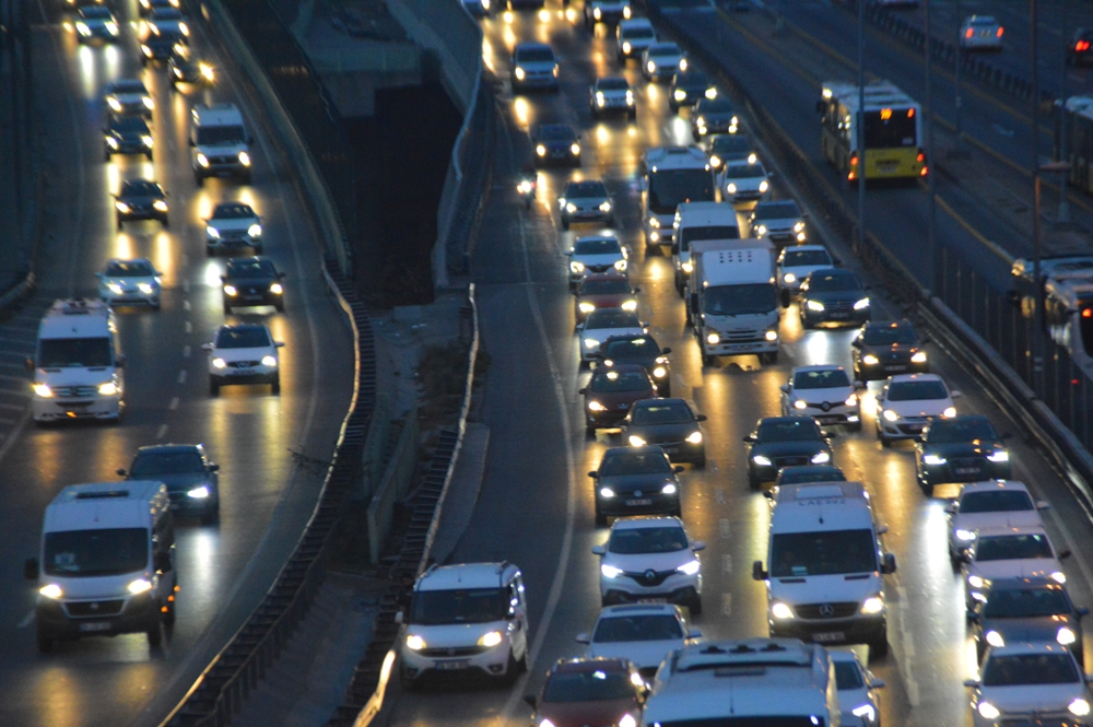 Okullar Açıldı, Trafik Yoğunluğu Başladı