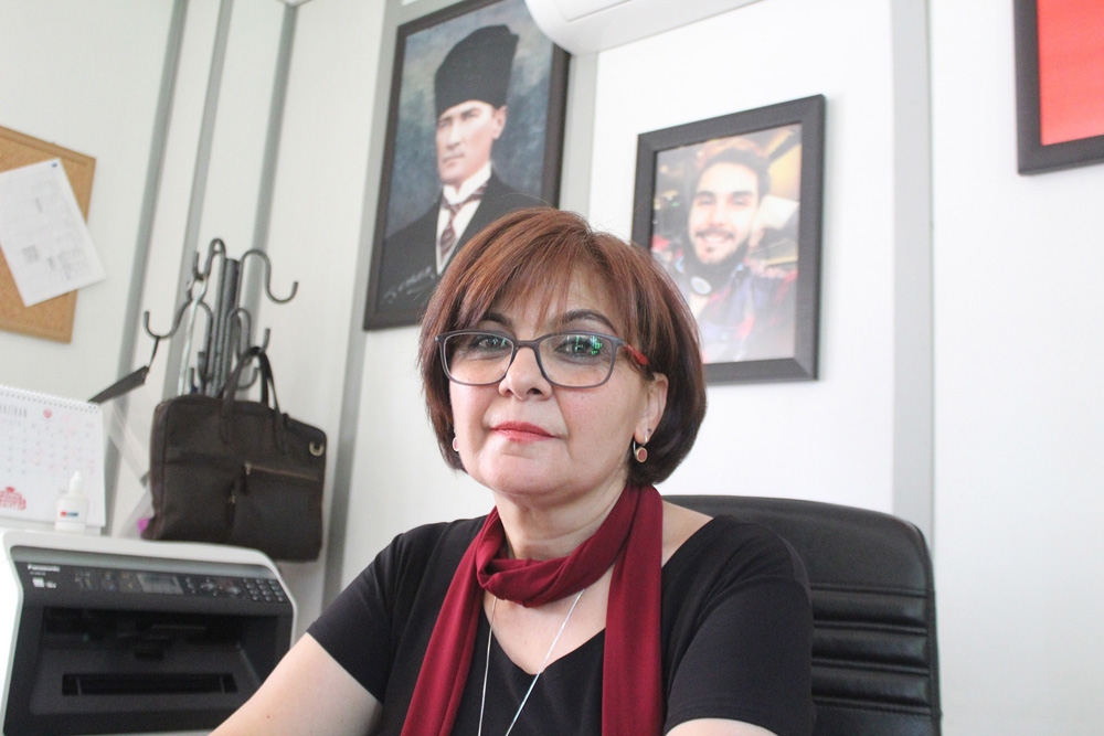 Öldürülen Survivor kameramanının annesi, oğlunun hatıralarıyla ayakta duruyor