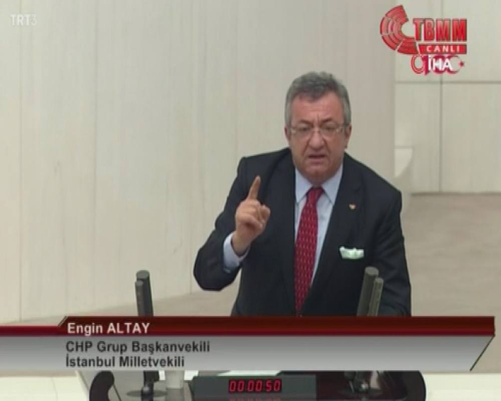 Onları elinizin tersiyle itin, 