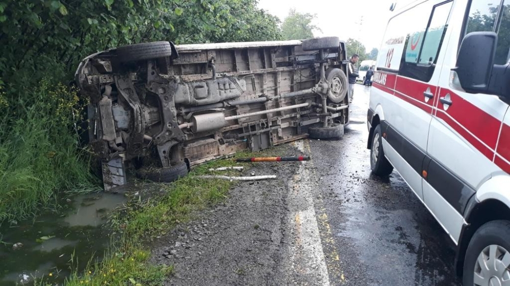 Ordu’da minibüs devrildi: 9 yaralı
