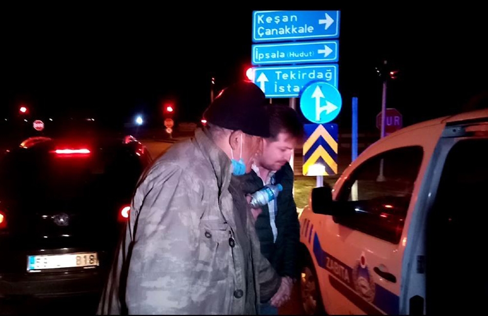 Orta refüjde yatarken bulundu, görenlerin içini acıttı