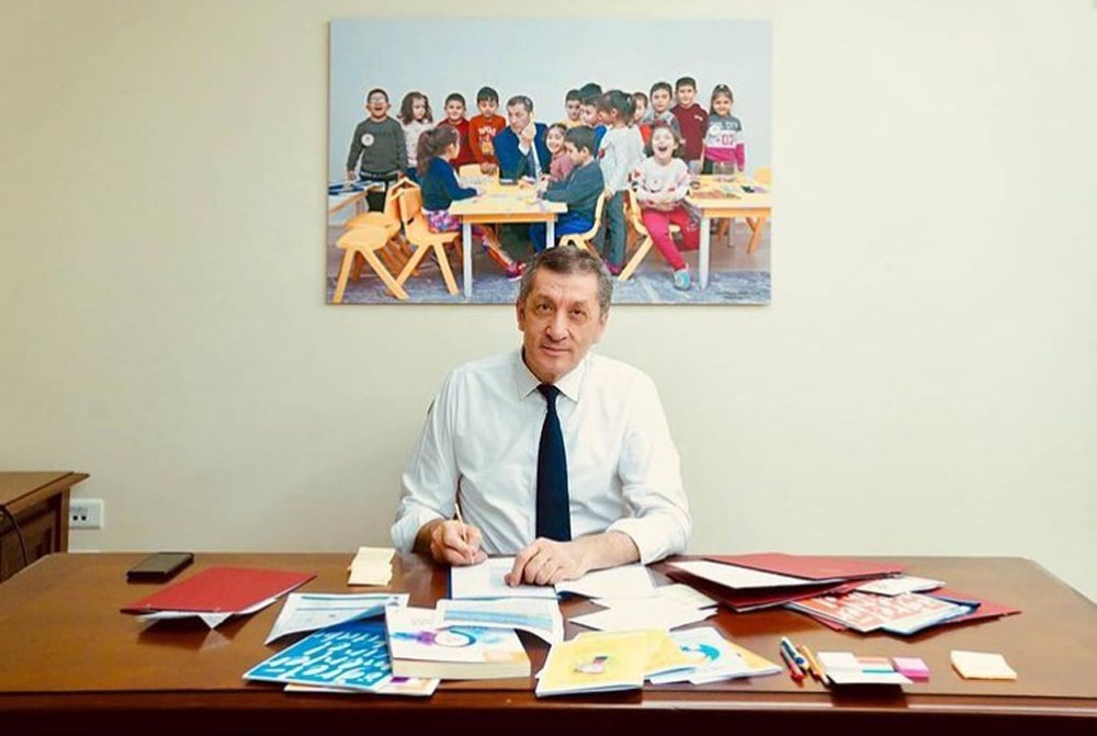 Ortaokul öğrencilerine 3 bin soruluk yeni kaynak desteği