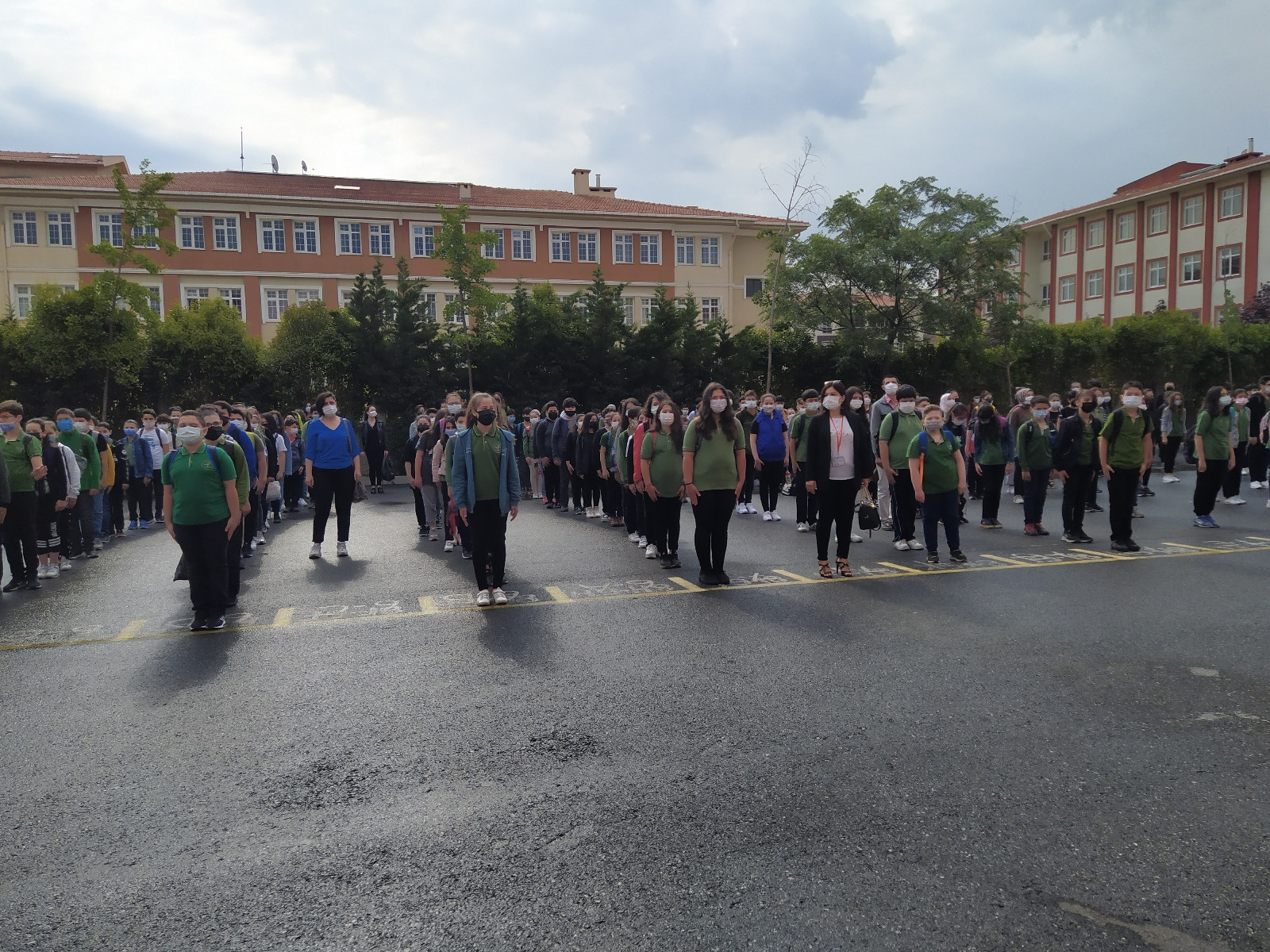 Ortaokul ve liselerde yüz yüze eğitim başladı