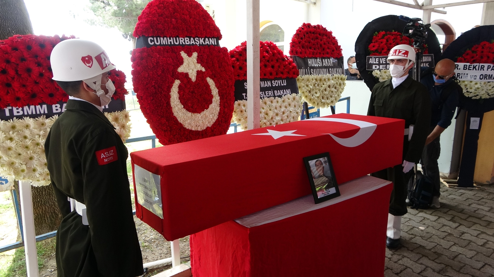 Osmaniyeli şehit son yolculuğuna uğurlanıyor