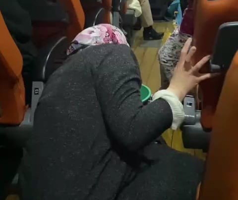 Otobüste engelli yolcuya ’temizlik’ yaptırıldı