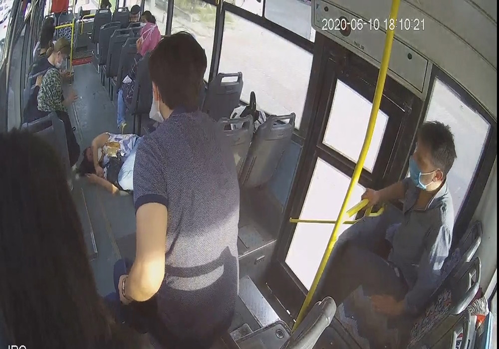 Otobüste kalp krizi geçirdi şoför hastaneye böyle yetiştirdi