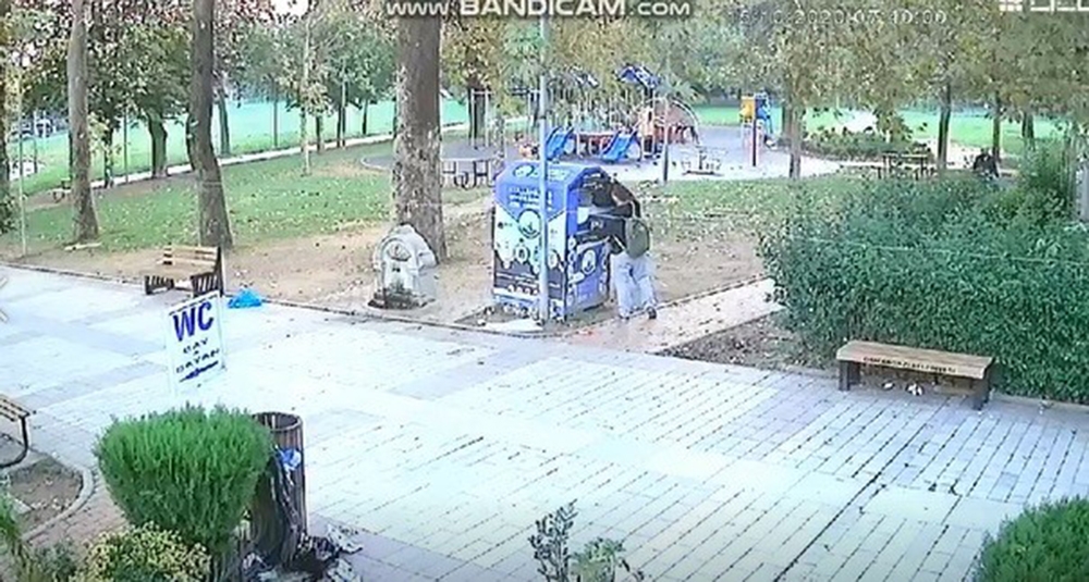 Otobüsten laptop çantası çaldı yardım kutusuna bıraktı