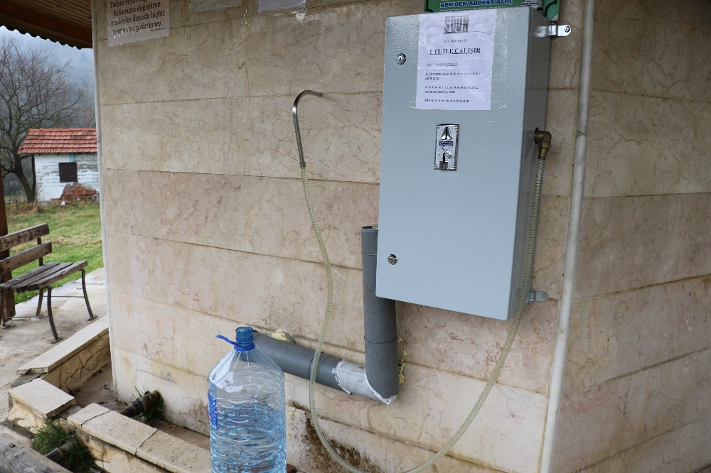 Otomat Takılan Köy Çeşmesi İlgi Odağı Oldu