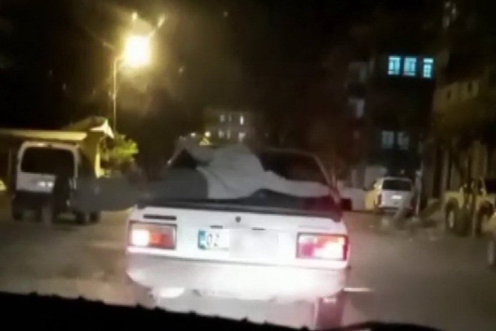 Otomobil üzerinde pes dedirten yolculuk